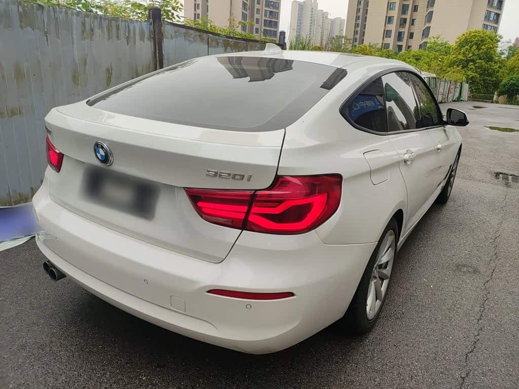 BMW 3 Series GT 2018 — Фото 5/20