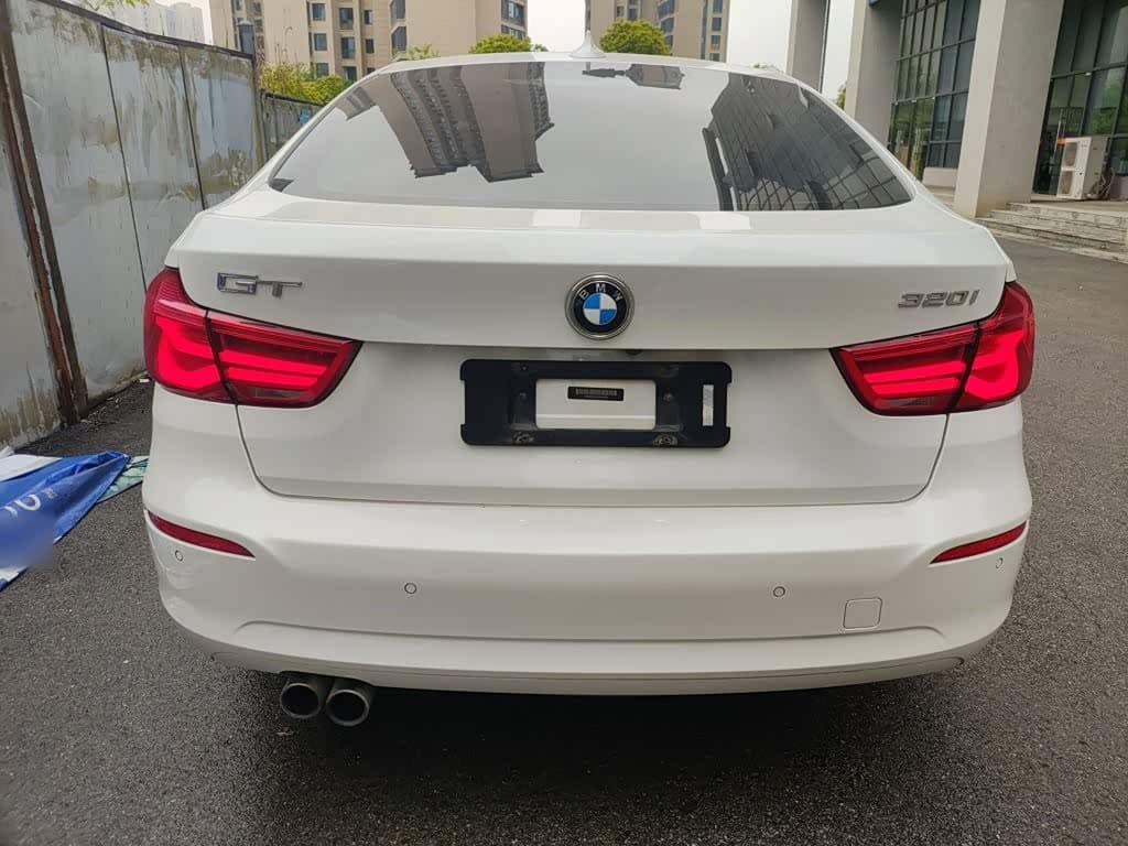 BMW 3 Series GT 2018 — Фото 4/20