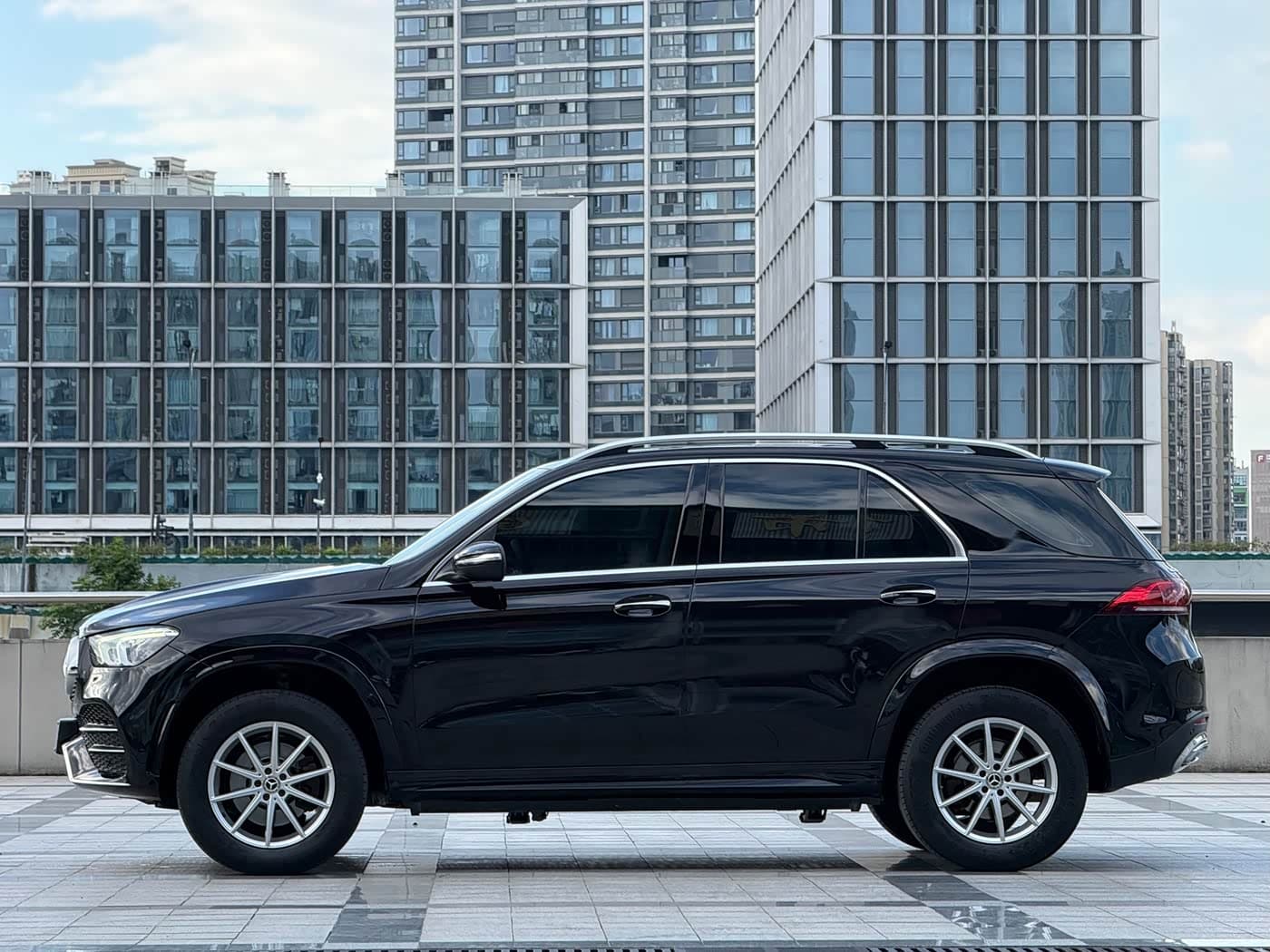 Mercedes-Benz GLE 2020 — Фото 2/15