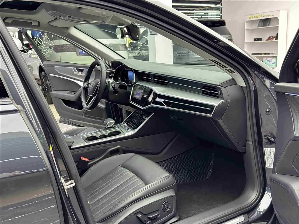 Audi A6 2023 — Фото 8/16