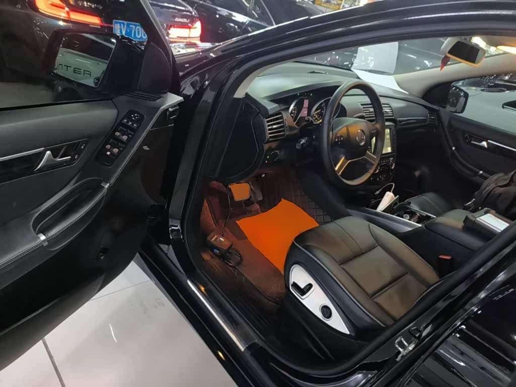 Mercedes-Benz R-Class 2017 — Фото 16/20