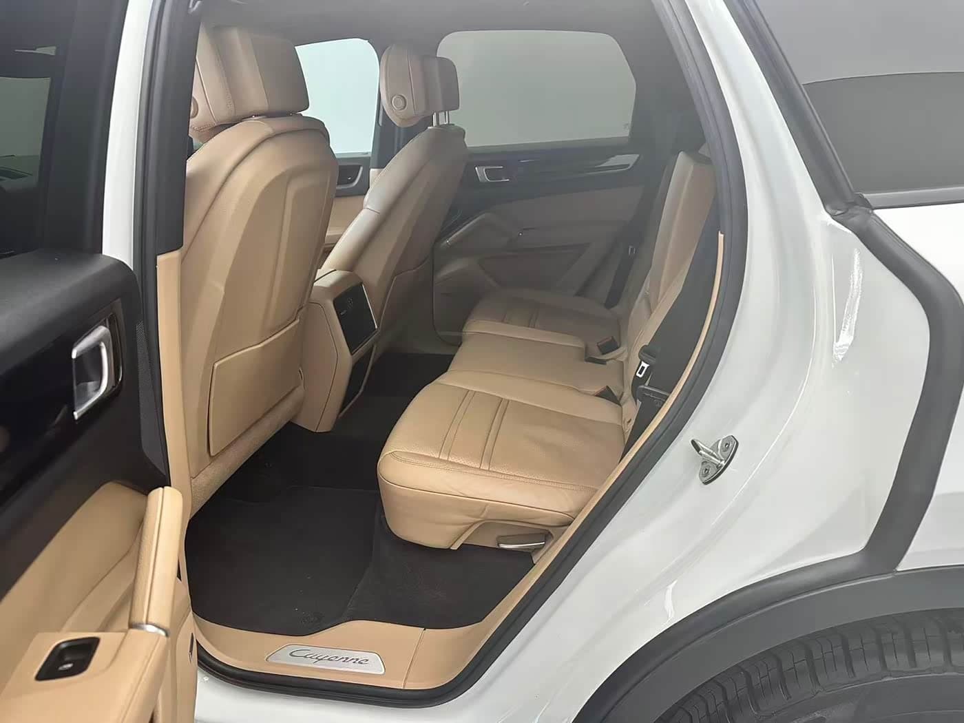 Porsche Cayenne 2019 — Фото 16/20