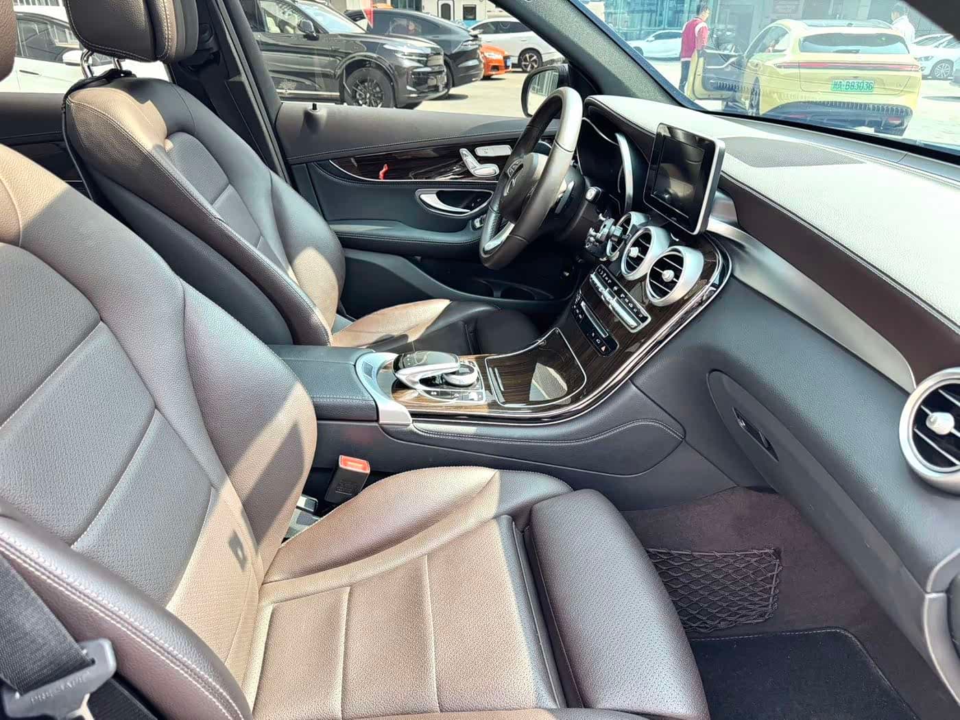 Mercedes-Benz GLC 2017 — Фото 9/15
