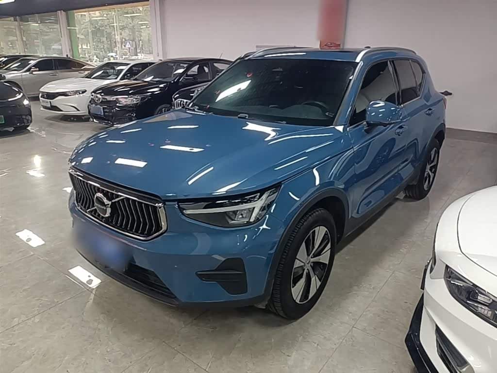 Volvo XC40 2023 — Фото 2/20