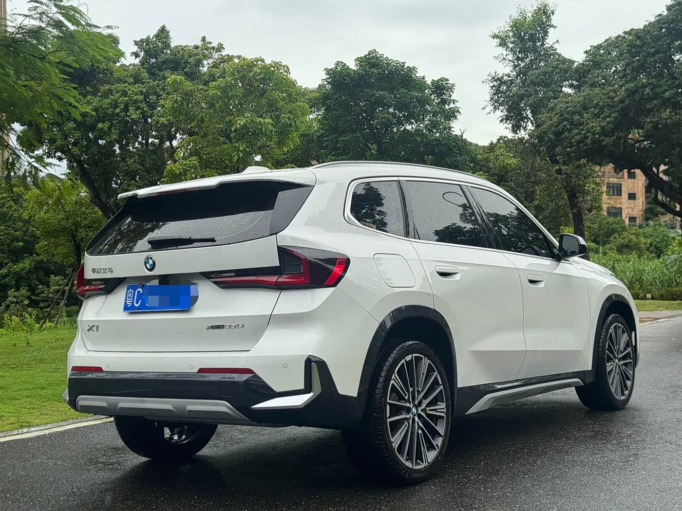 BMW X1 2023 — Фото 9/9
