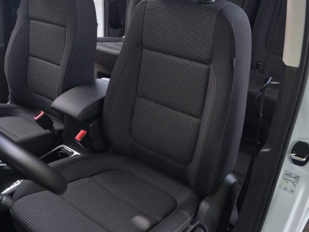 Volkswagen Sharan 2019 — Фото 10/13