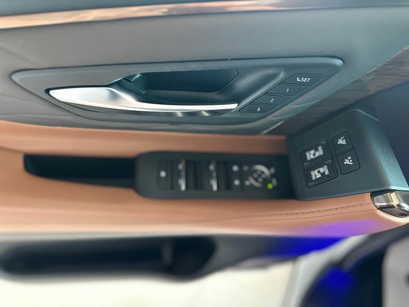 Toyota Alphard 2024 — Фото 12/20