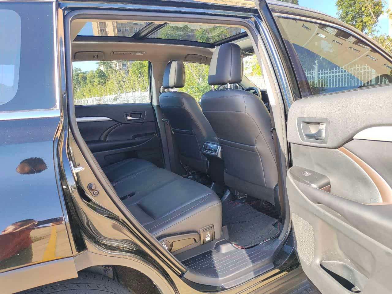 Toyota Highlander 2019 — Фото 17/20