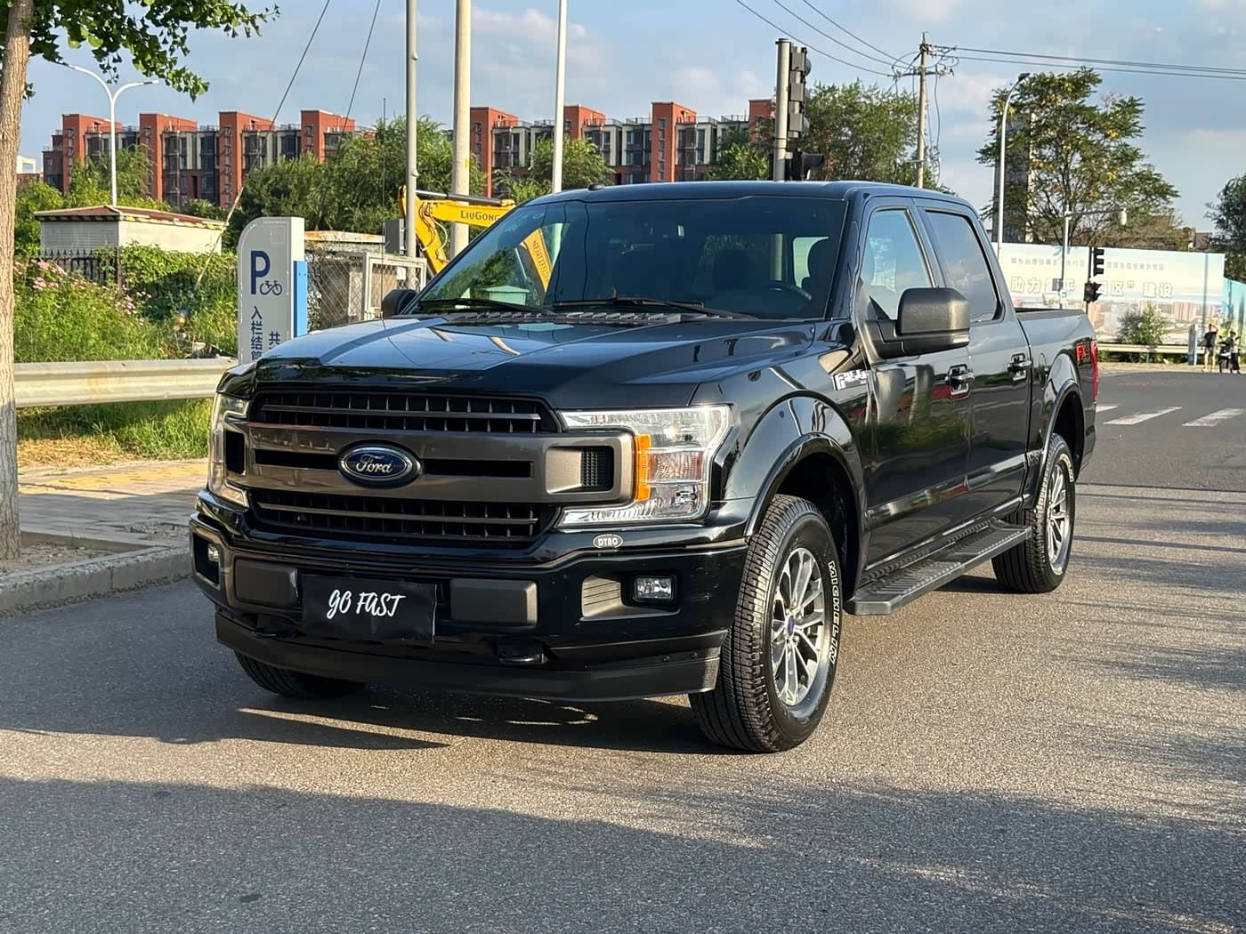 Ford F-150 Raptor 2019 — Фото 1/20