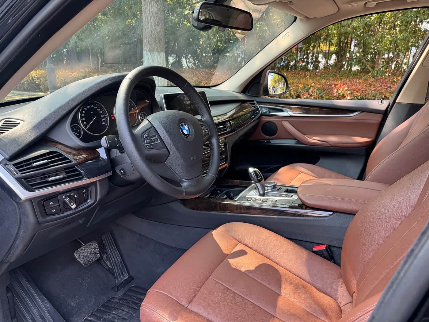 BMW X5 2015 — Фото 6/9