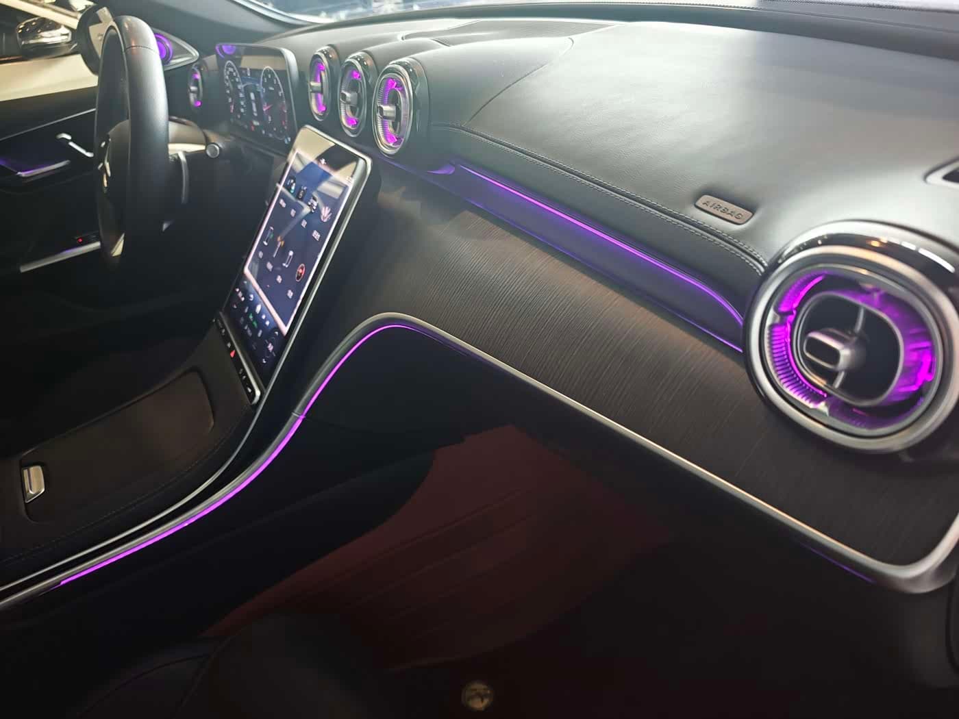 Mercedes-Benz C-Class 2023 — Фото 19/20