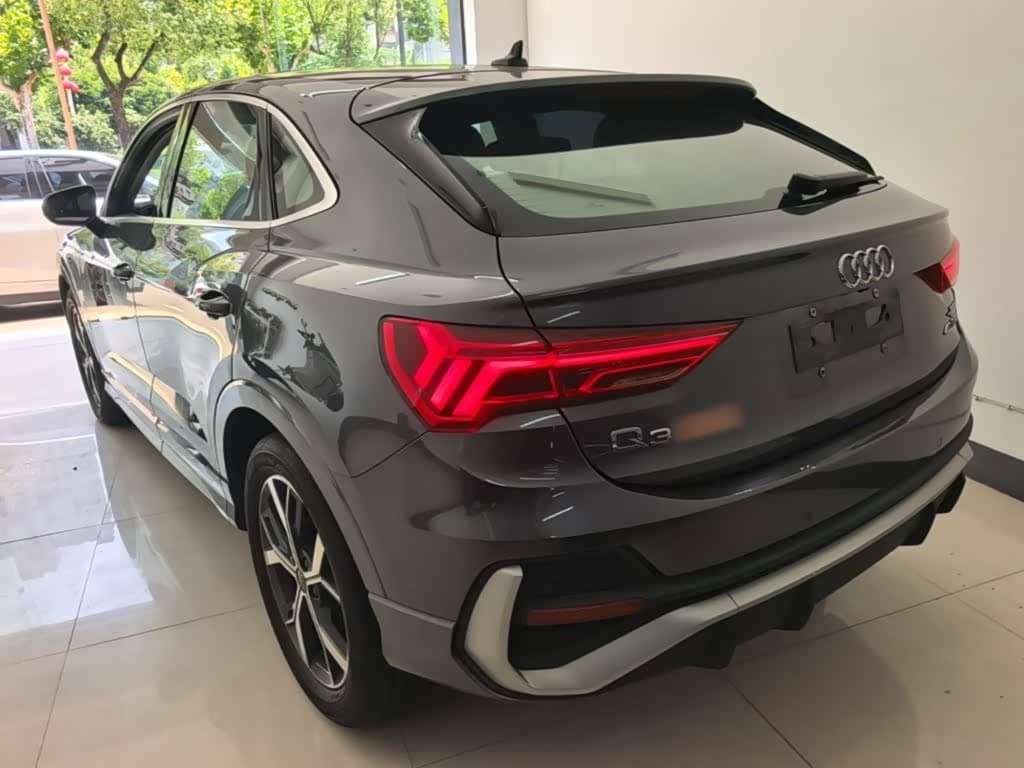 Audi Q3 Sportback 2021 — Фото 5/20