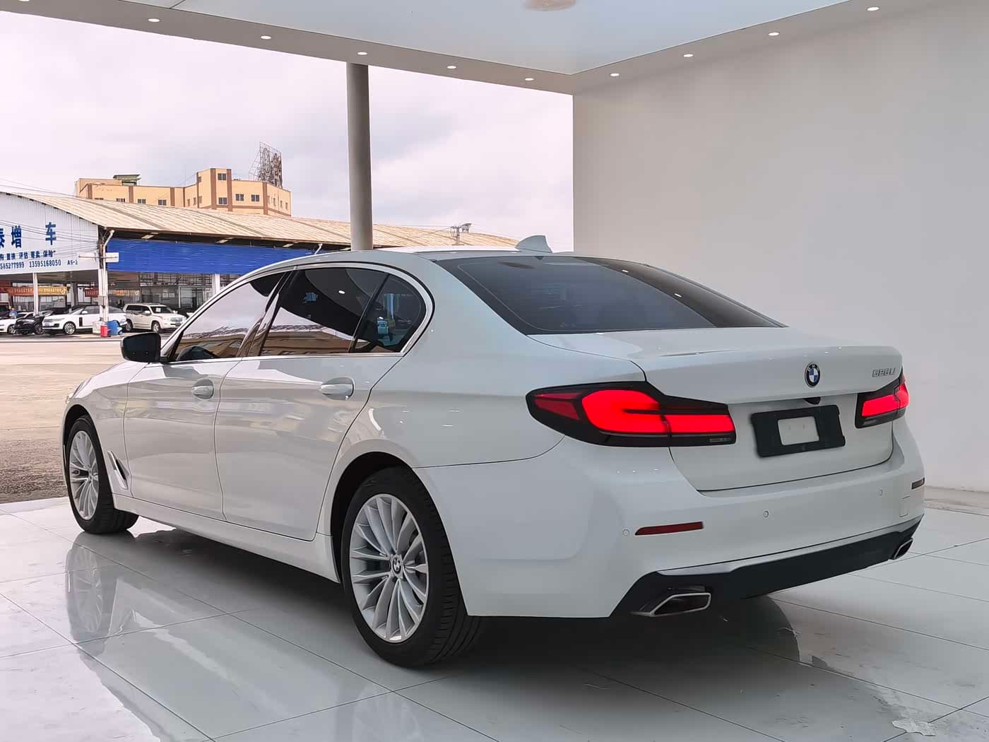 BMW 5 Series 2022 — Фото 15/18