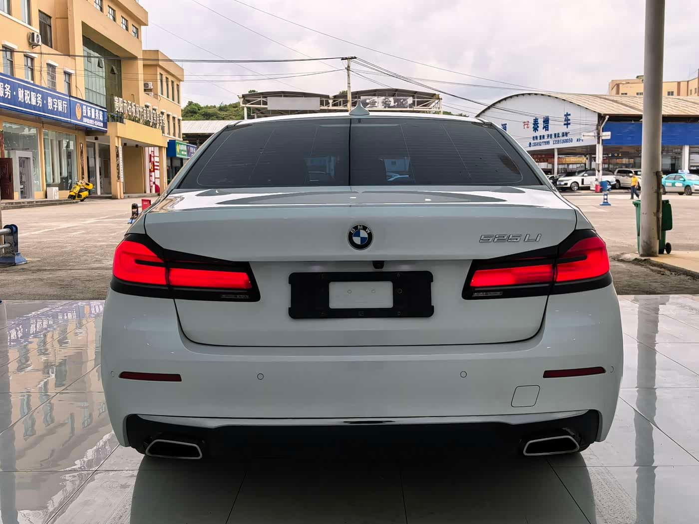 BMW 5 Series 2022 — Фото 16/18