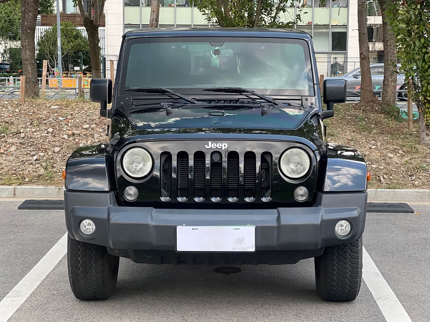 Jeep Wrangler 2016 — Фото 2/20