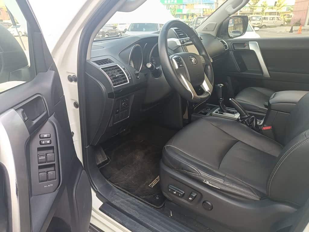 Toyota Prado 2017 — Фото 12/20