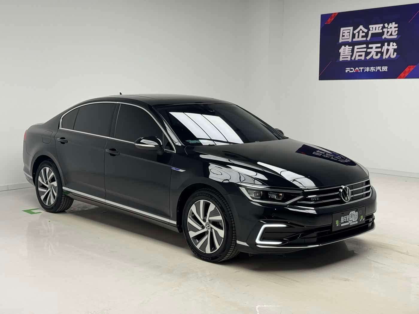 Volkswagen Magotan GTE Plug-in Hybrid 2024 — Фото 3/18