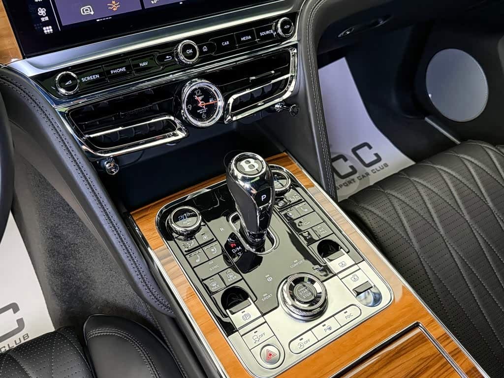Bentley Flying Spur 2023 — Фото 7/13