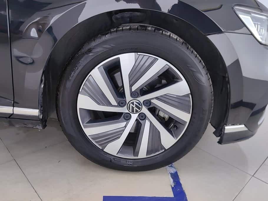 Volkswagen Magotan GTE Plug-in Hybrid 2022 — Фото 6/16