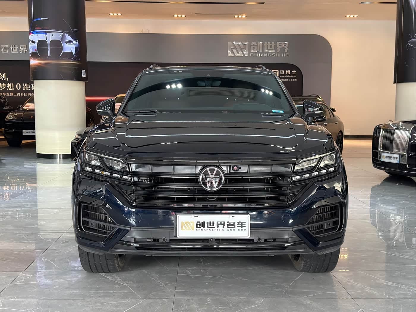 Volkswagen Touareg 2022 — Фото 2/18