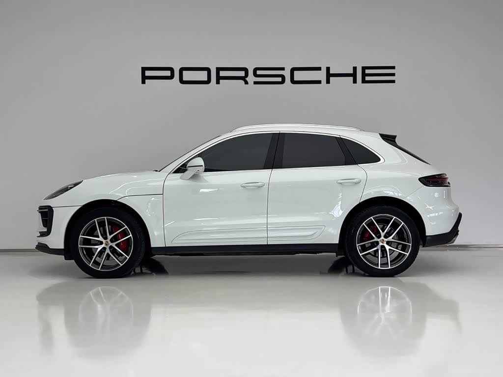 Porsche Macan 2023 — Фото 2/20
