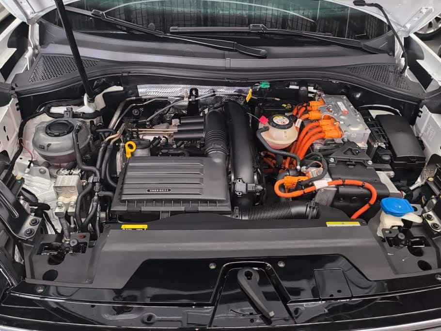 Volkswagen Tayron GTE Plug-in Hybrid 2021 — Фото 10/16