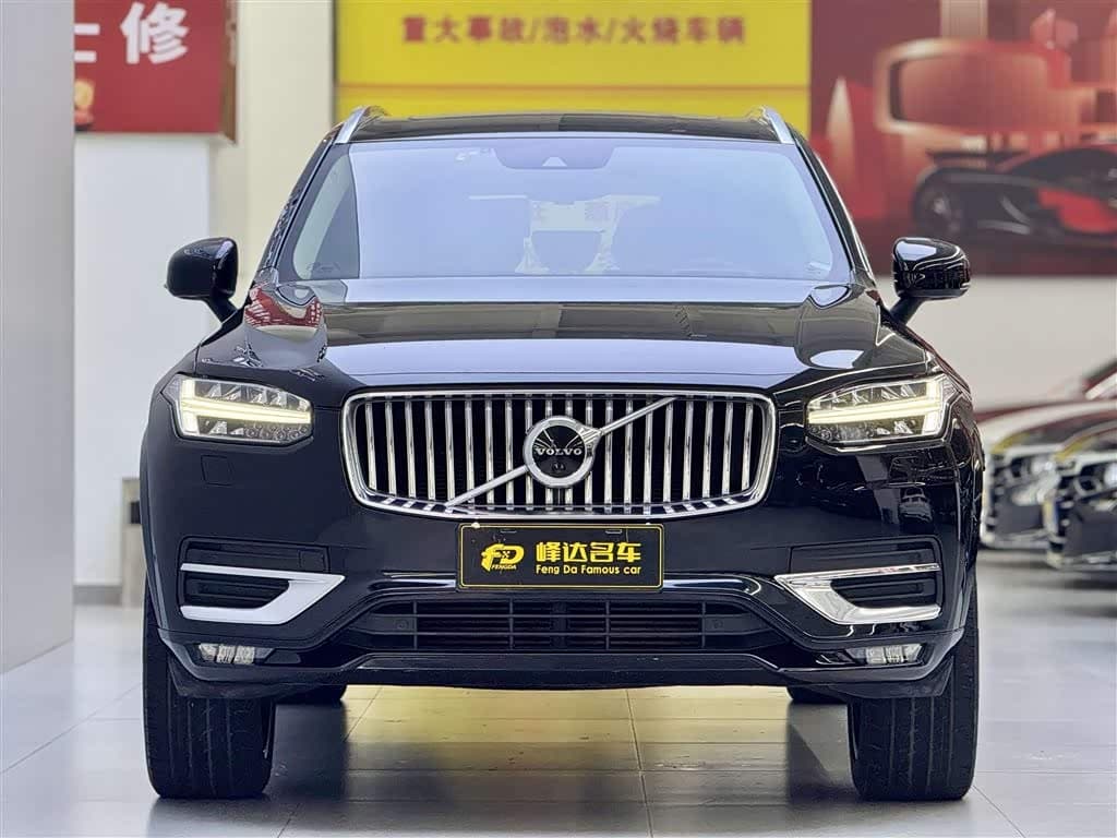 Volvo XC90 2019 — Фото 2/17