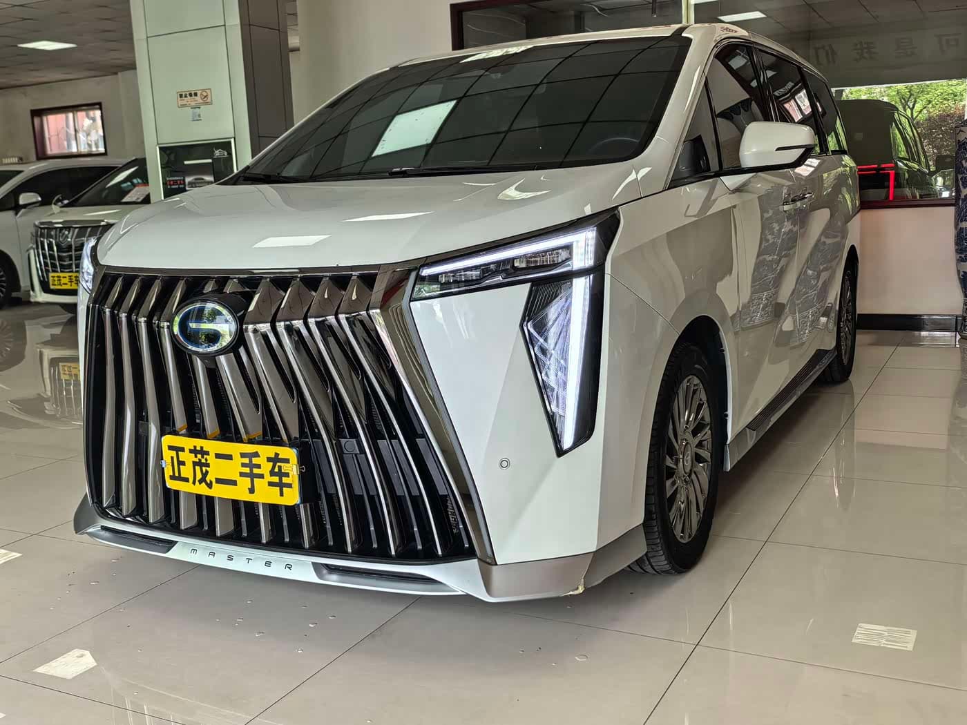 GAC Trumpchi Trumpchi M8 2023 — Фото 1/20