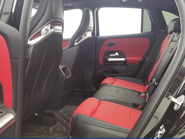Mercedes-Benz GLA AMG 2023 — Фото 5/15