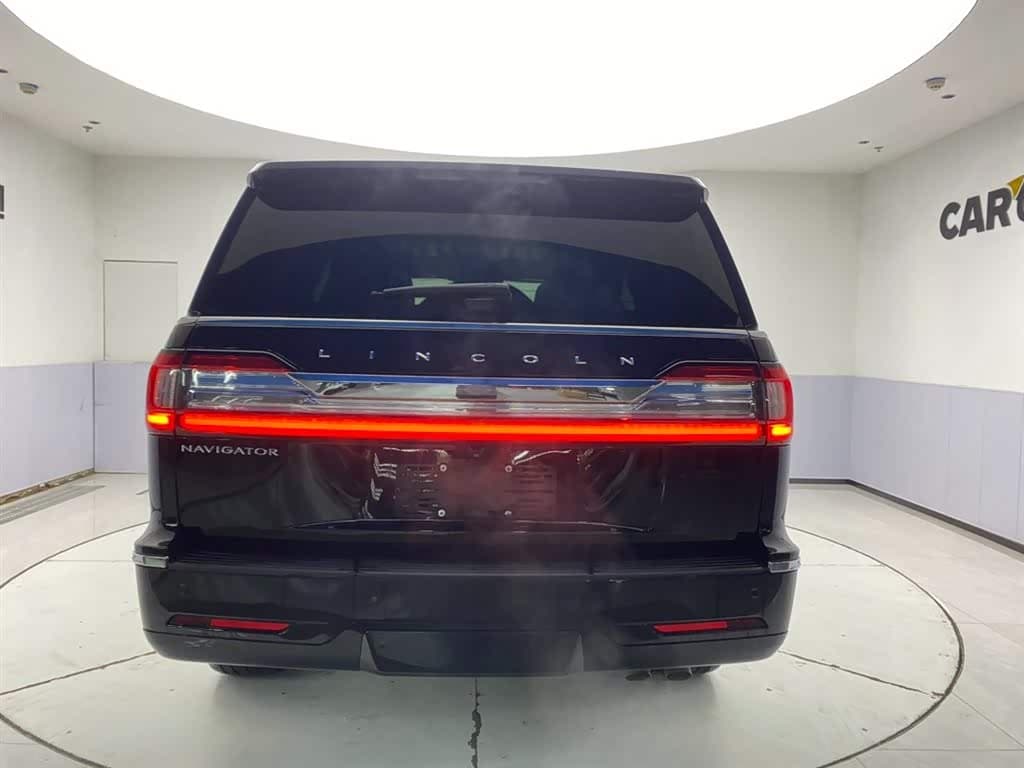 Lincoln Navigator 2021 — Фото 6/20