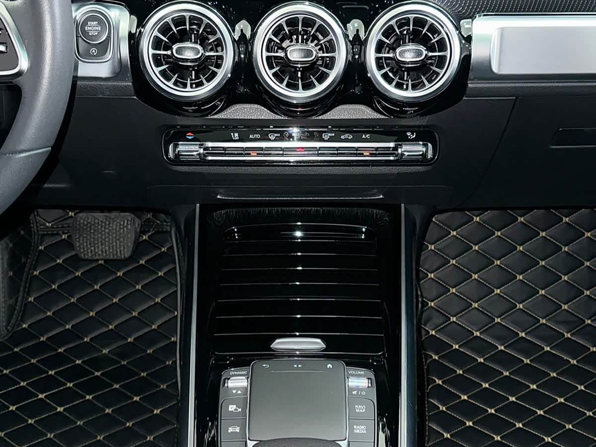 Mercedes-Benz GLB 2021 — Фото 13/18