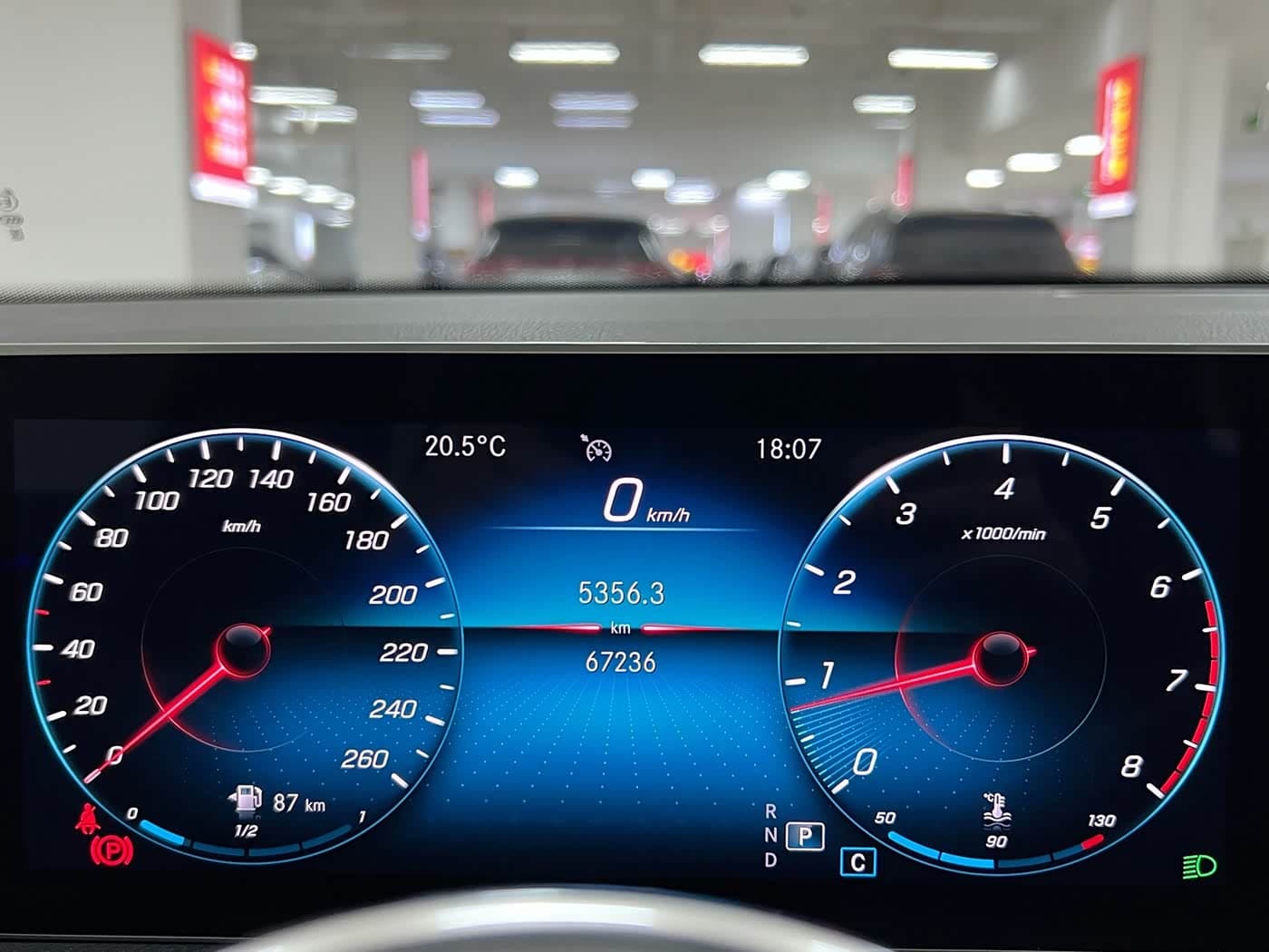 Mercedes-Benz GLB 2020 — Фото 14/18