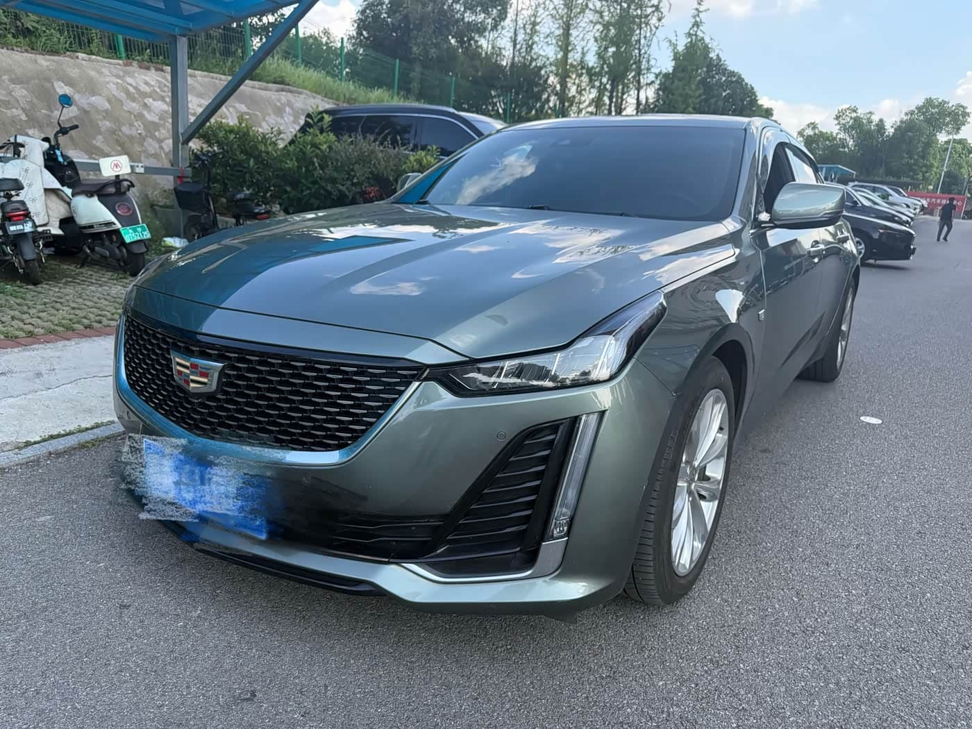 Cadillac CT5 2023 — Фото 1/10