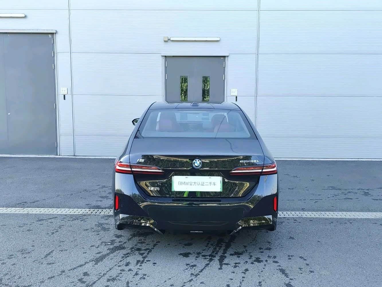 BMW i5 2025 — Фото 11/13
