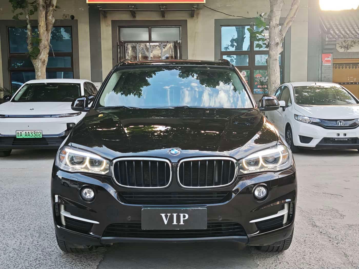 BMW X5 2016 — Фото 2/10