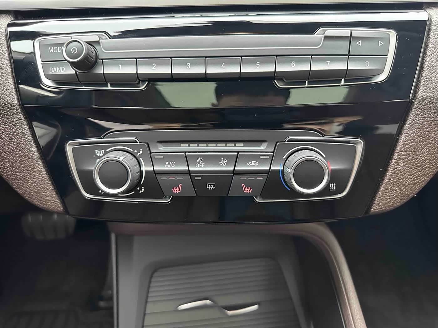 BMW X1 2022 — Фото 16/18
