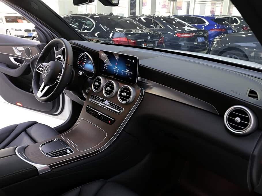 Mercedes-Benz GLC 2023 — Фото 17/20