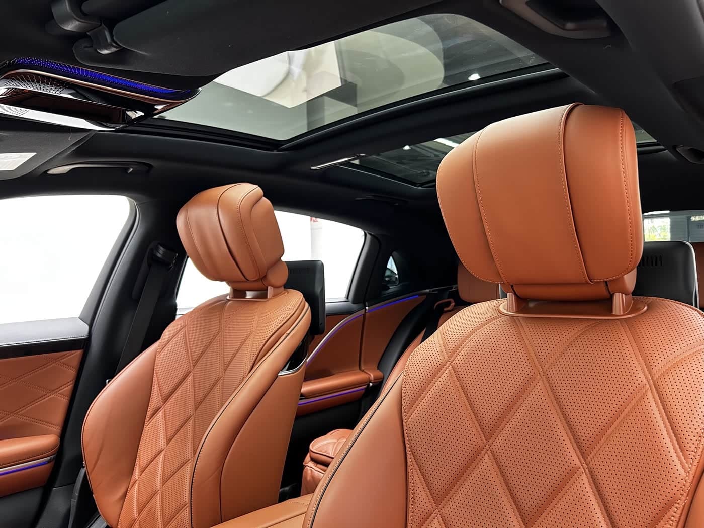 Mercedes-Benz Maybach S-Class 2024 — Фото 13/20
