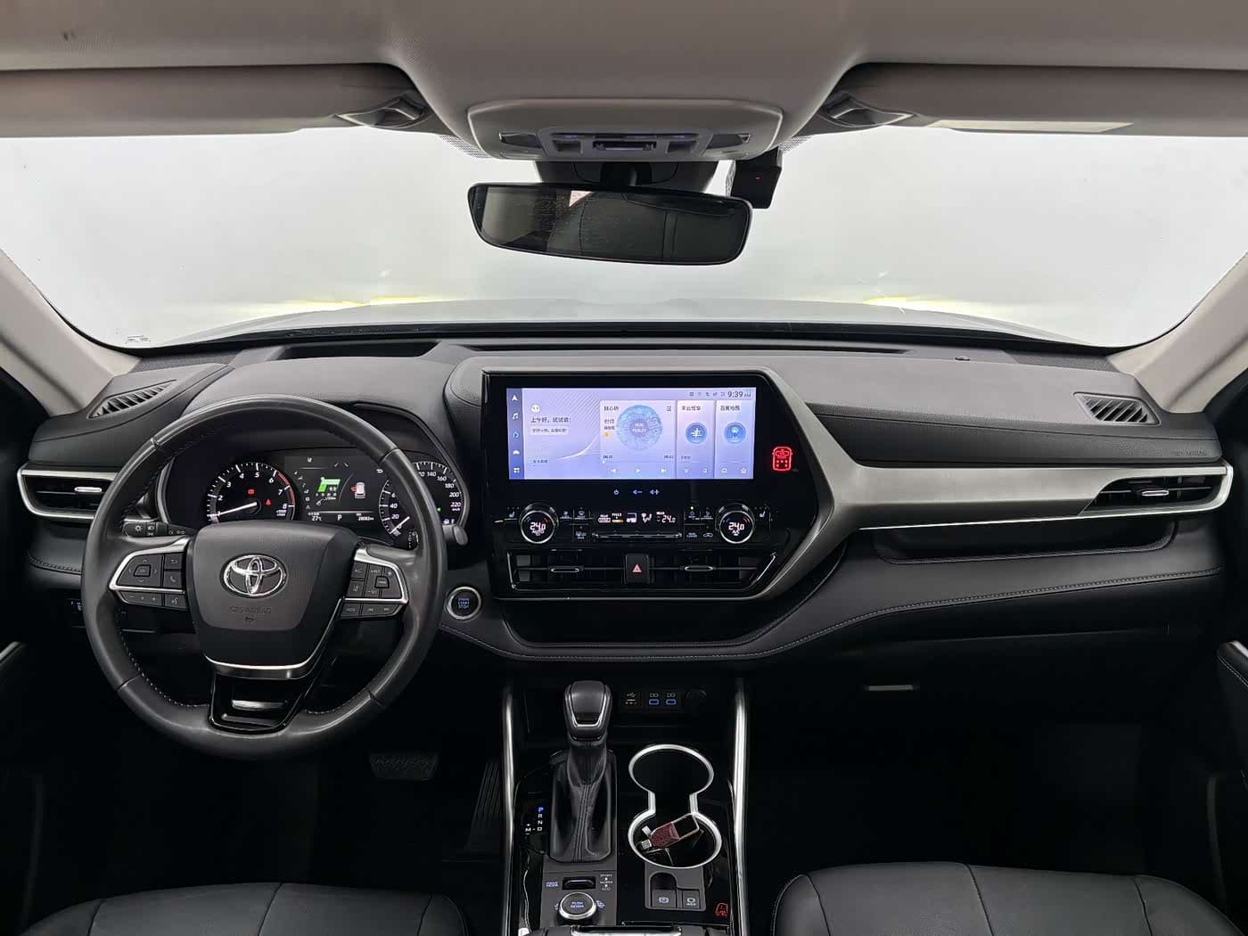 Toyota Highlander 2022 — Фото 14/20