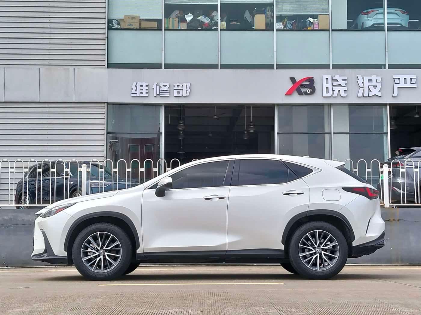 Lexus NX 2024 — Фото 17/18