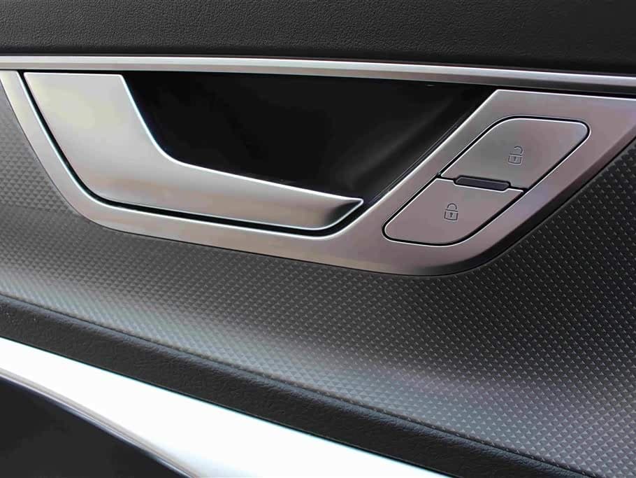 Audi A6L 2023 — Фото 7/17