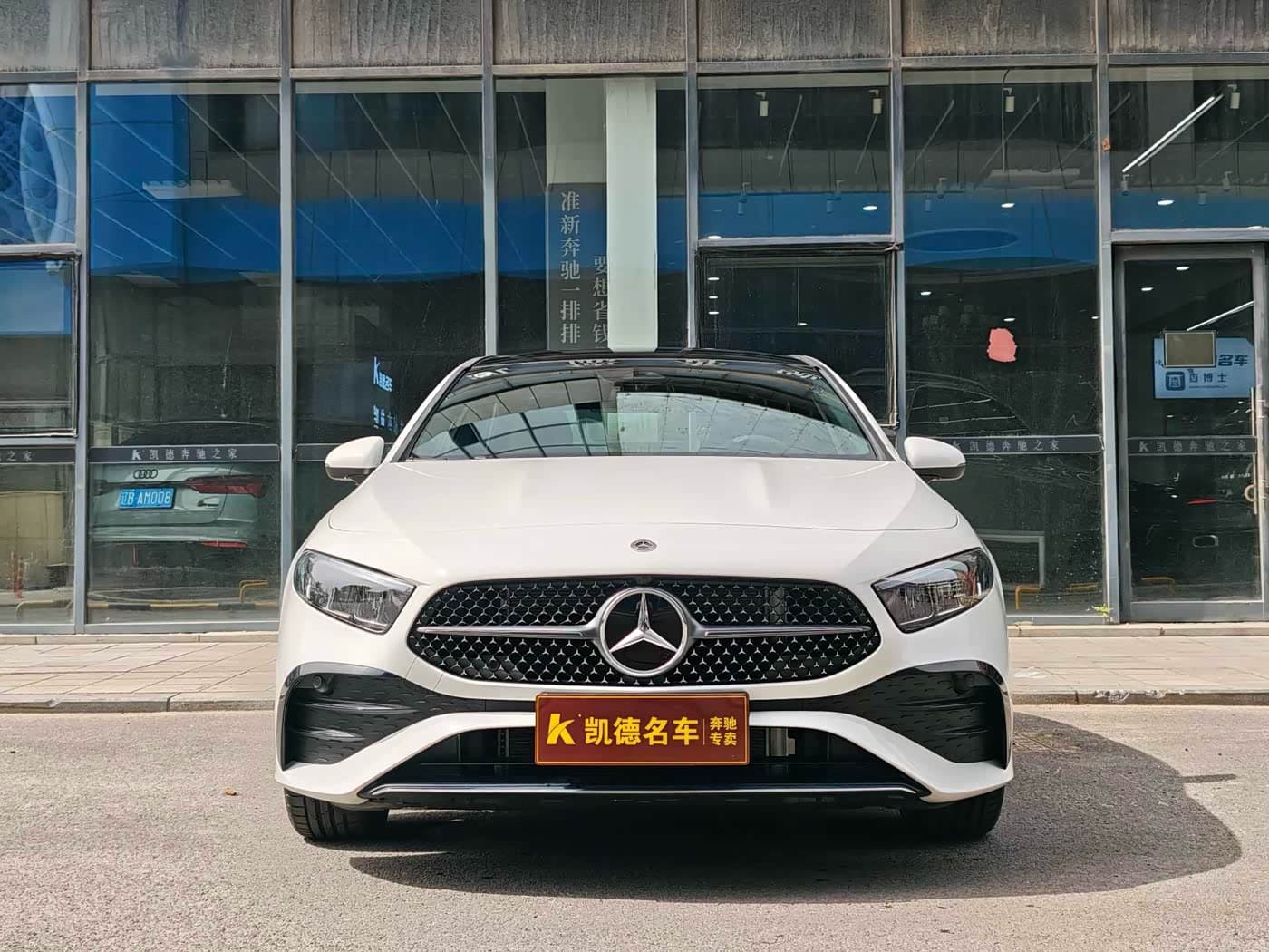 Mercedes-Benz A-Class 2026 — Фото 2/14