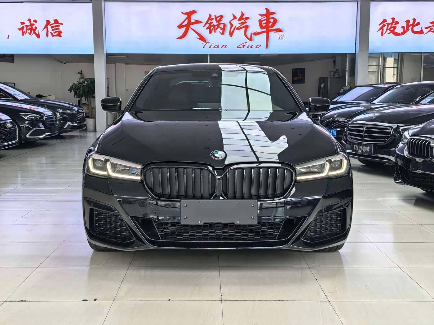 BMW 5 Series, 2022