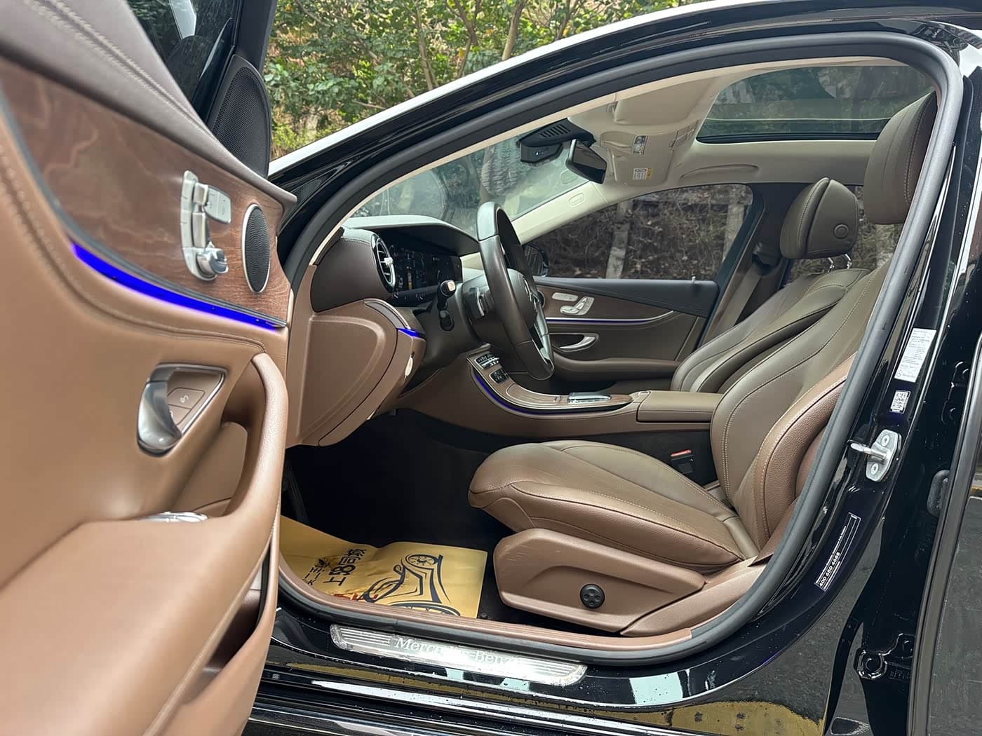 Mercedes-Benz E-Class 2023 — Фото 11/16