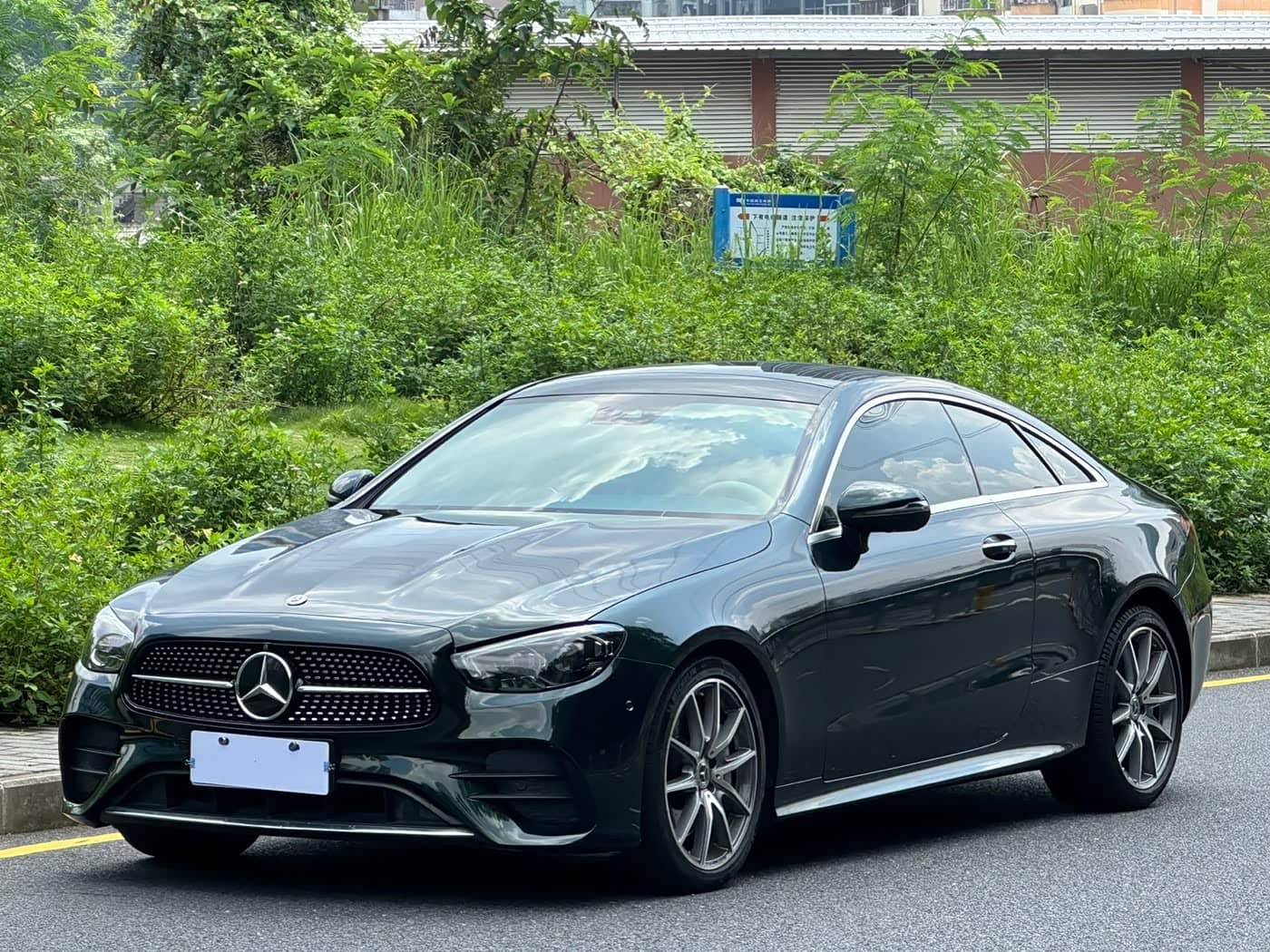 Mercedes-Benz E-Class, 2022