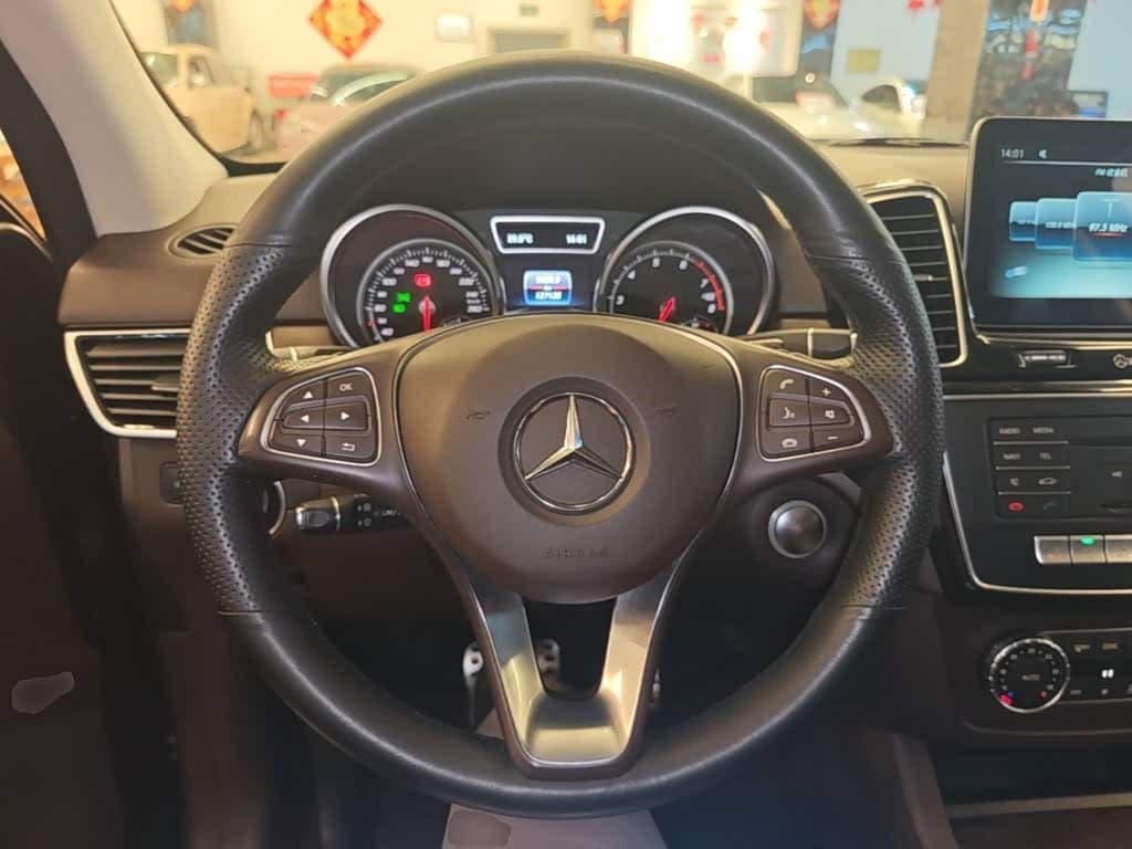 Mercedes-Benz GLE 2016 — Фото 11/20