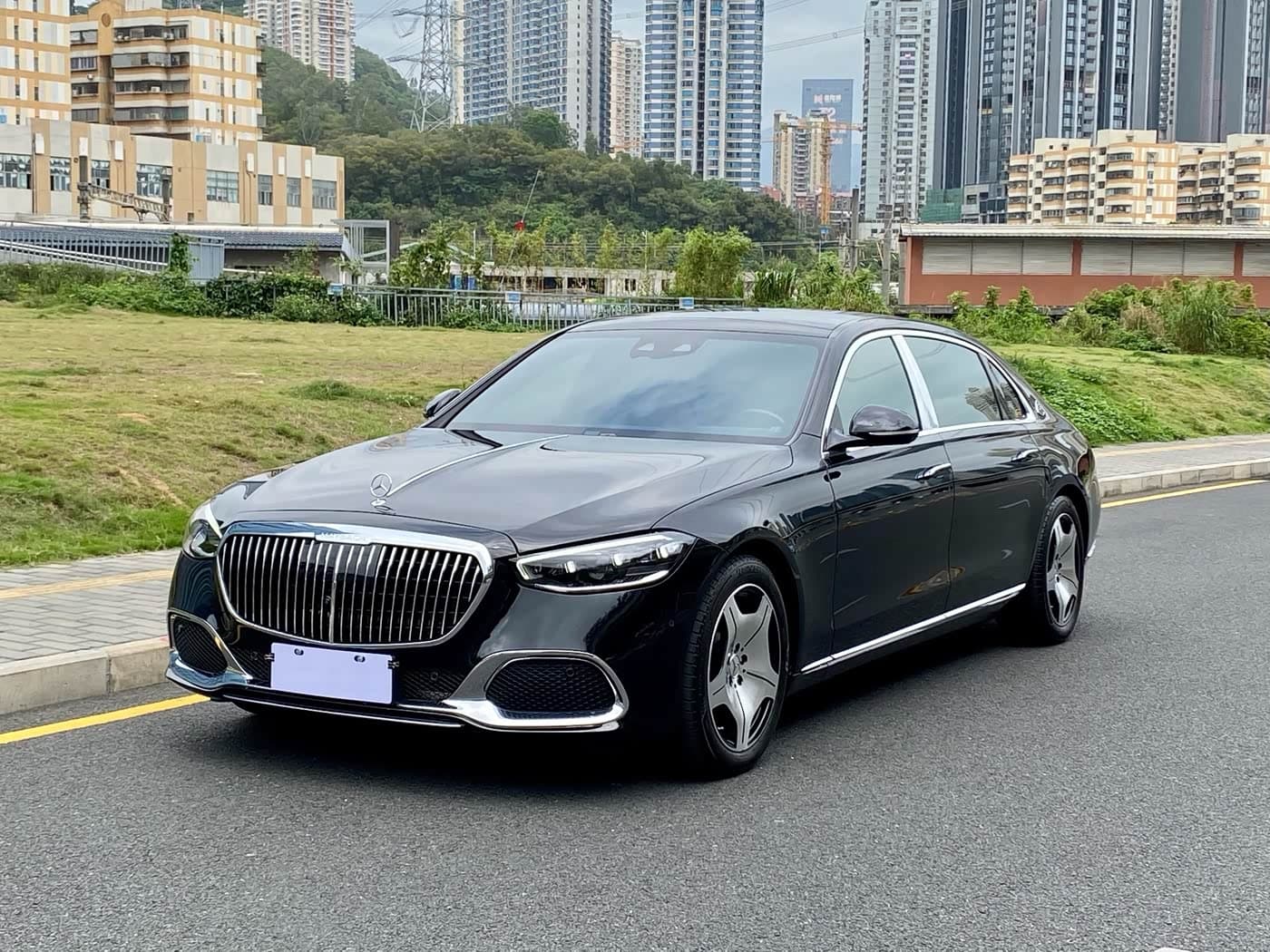 Mercedes-Benz Maybach S-Class 2021 — Фото 1/12