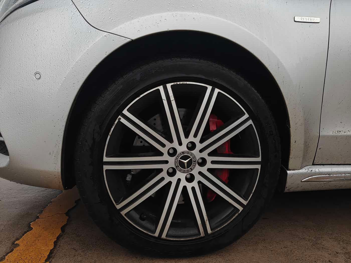 Mercedes-Benz V-Class 2023 — Фото 7/20