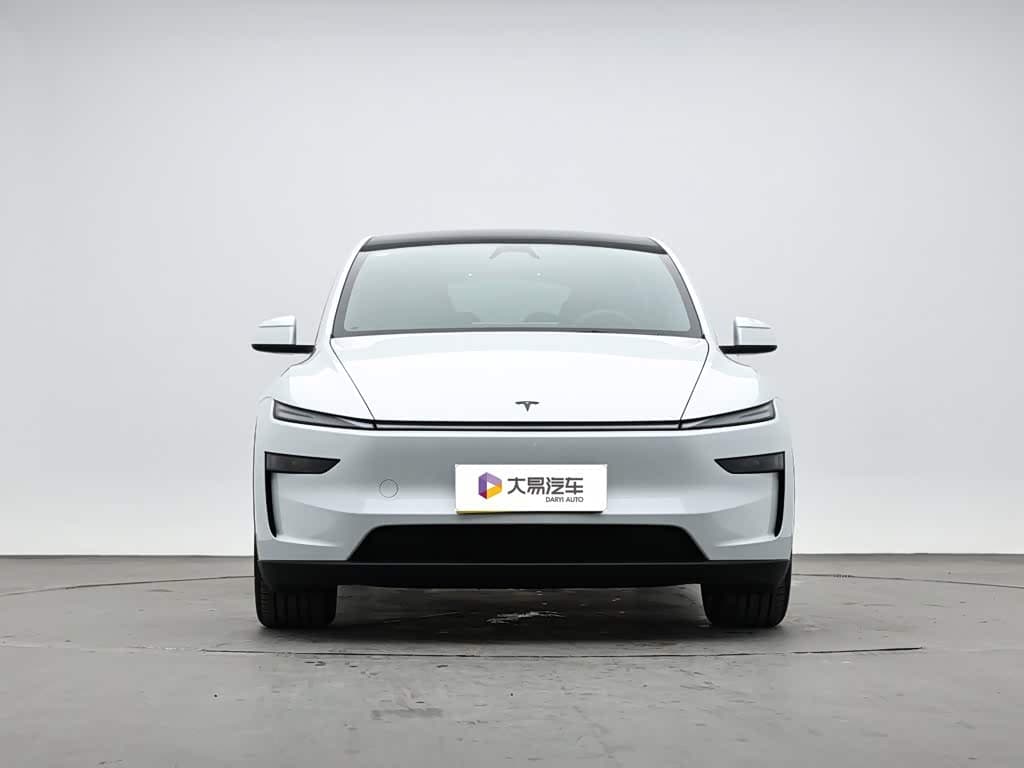 Tesla Model Y L 2025 — Фото 2/17