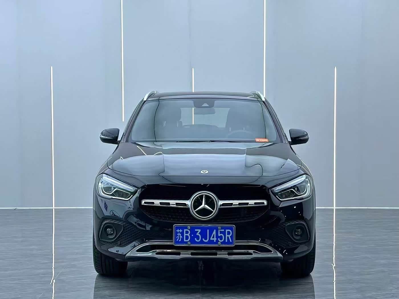 Mercedes-Benz GLA 2023 — Фото 2/14
